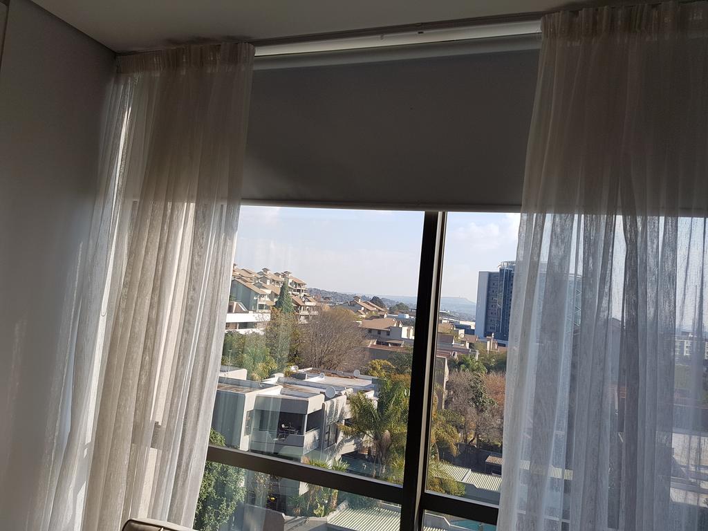 615 Sandton Skye โจฮันเนสเบิร์ก ภายนอก รูปภาพ