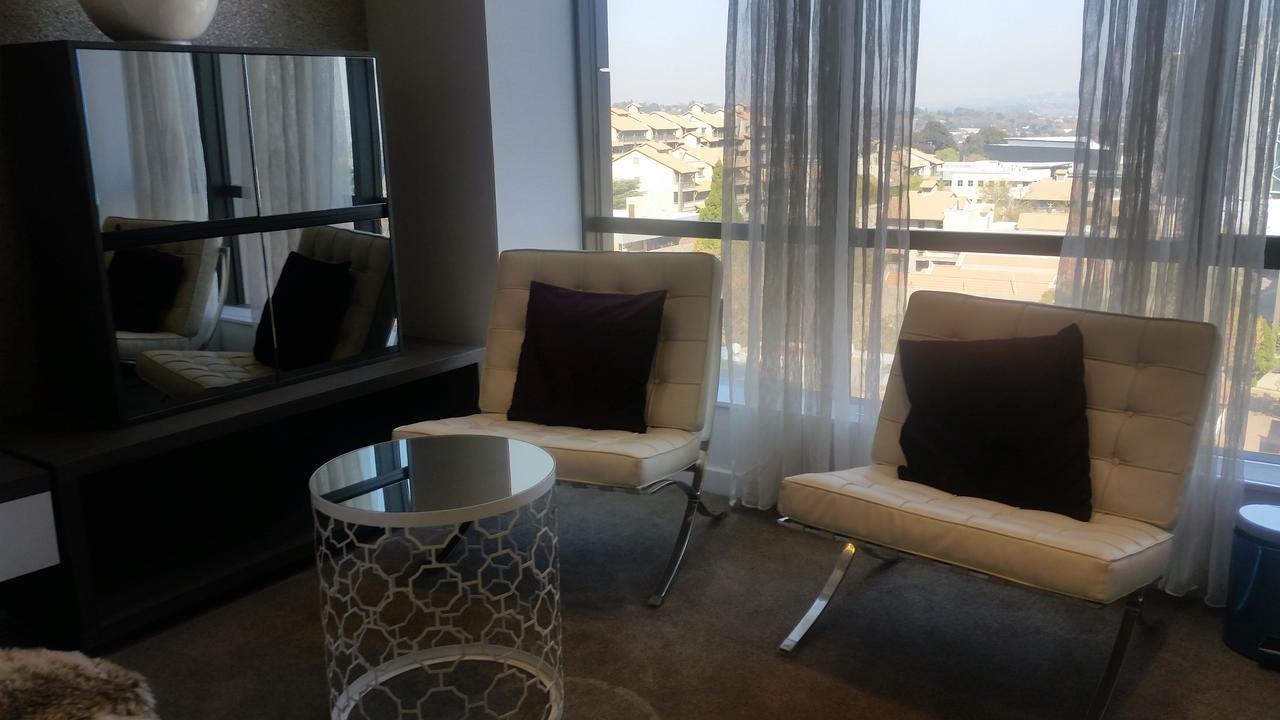 615 Sandton Skye โจฮันเนสเบิร์ก ภายนอก รูปภาพ